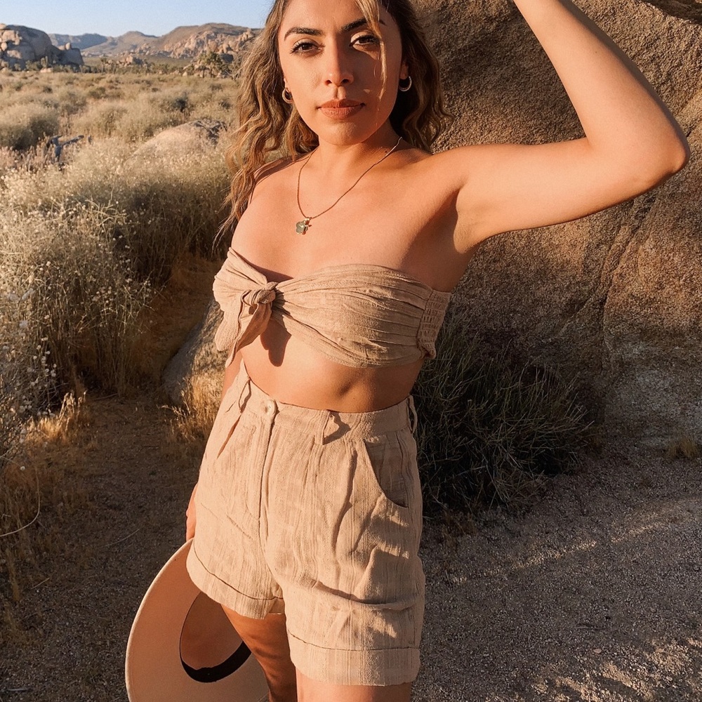 Tan Set